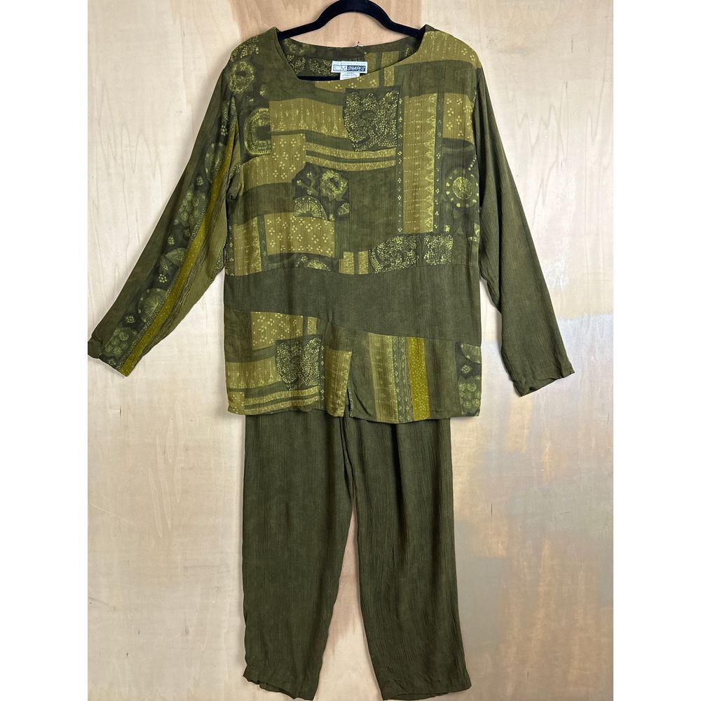 C.M. Shapes Outfit Womens‎ Top Pants Skirt Lot Vintage